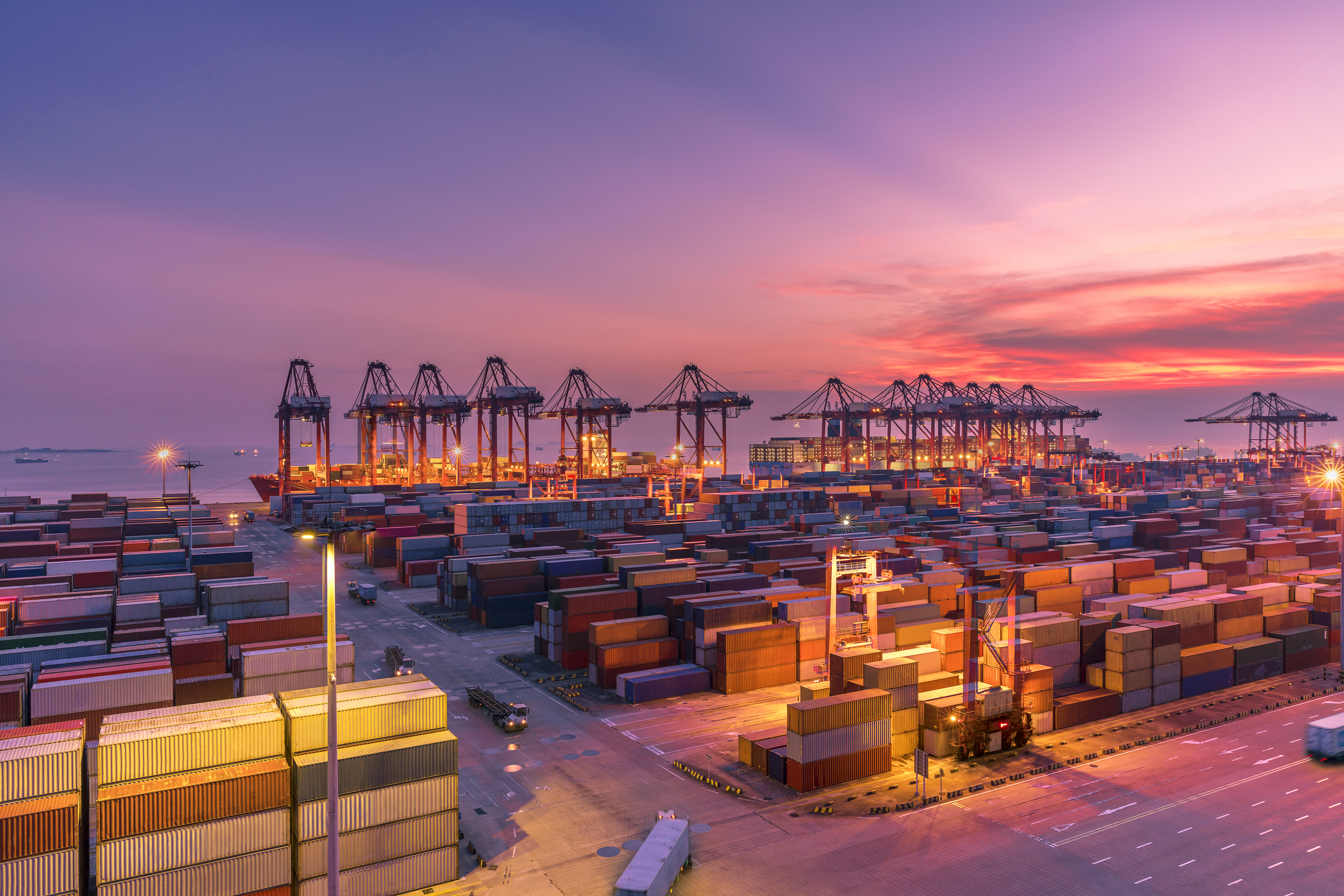 Asset-based carrier freight operations showing visibility challenges across tenders, appointments, dwell, shipment status, invoices, and lane activity. 